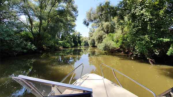Excursii Delta Dunarii cu barca - plecari Tulcea - old 7 9k=